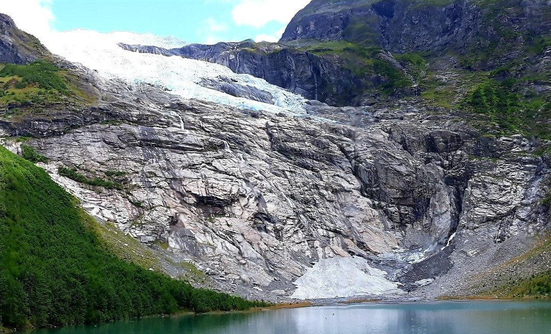 Boeyabreen Glacier景点图片