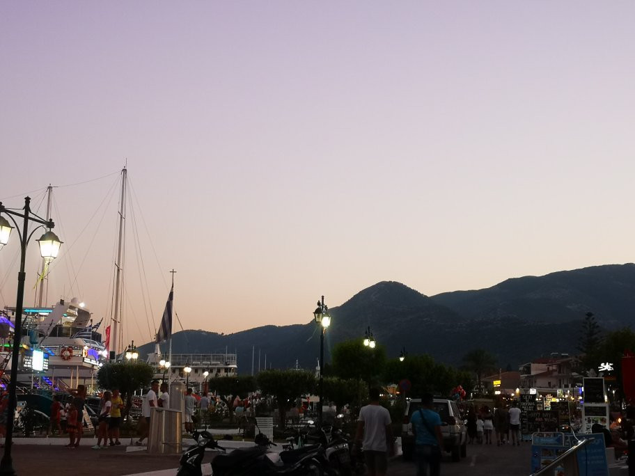 Es*Co*Bar Espresso Cocktail Bar-莱夫卡扎必去景点