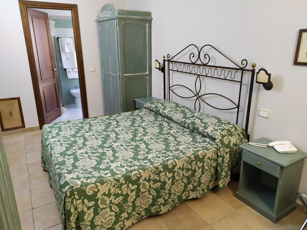 伊尔吉里欧早餐加住宿酒店主图