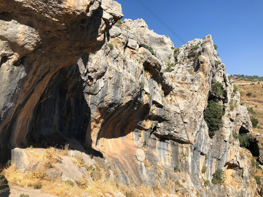 Baatara Gorge Waterfall-Tannourine必去景点