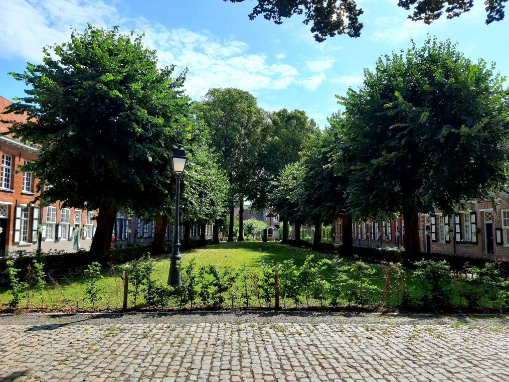 Beguinage Museum-腾尔浩特必去景点