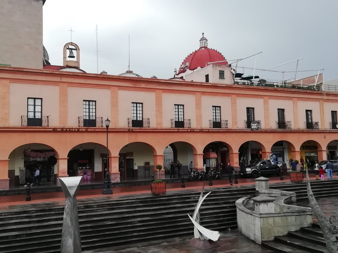Portales de Toluca景点图片
