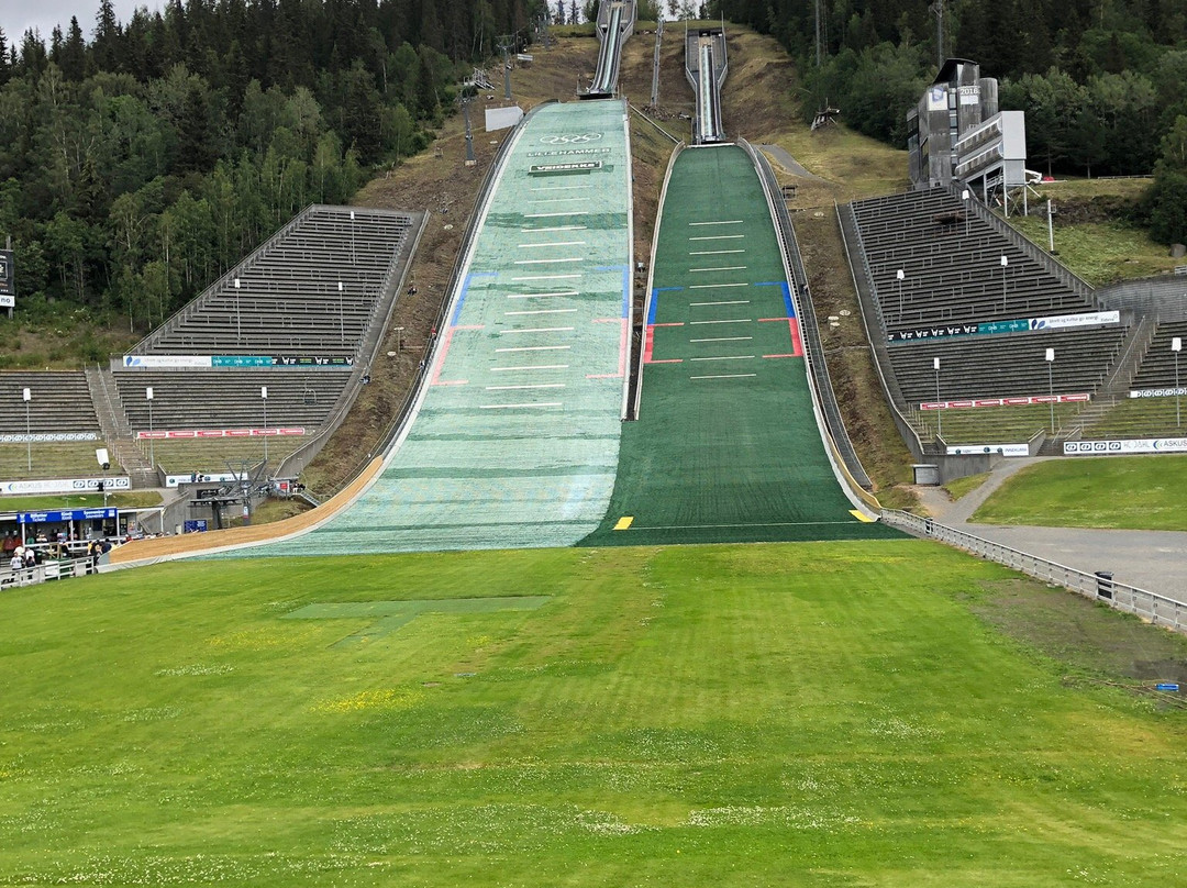 Lysgardsbakkene Ski Jumping Arena景点图片