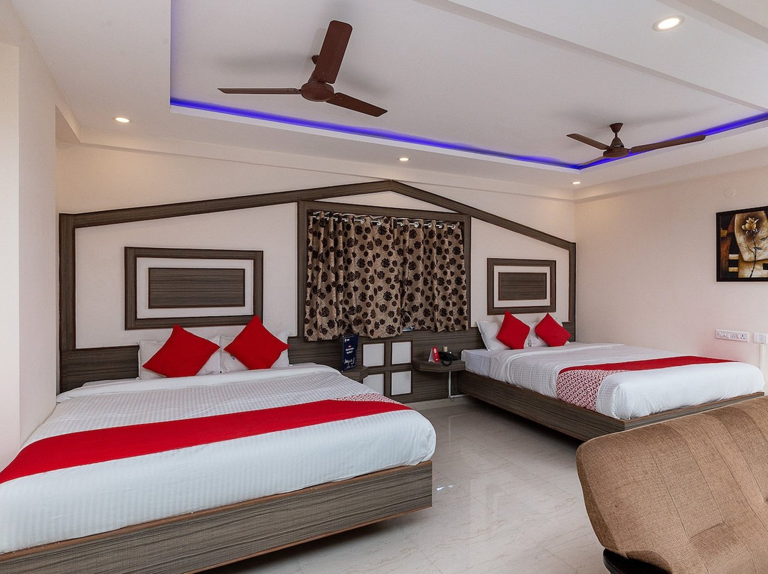 Hotel Nagoorar Inn主图
