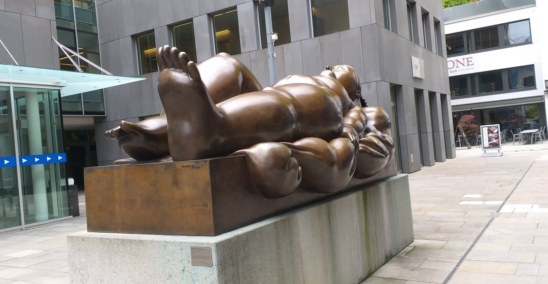 Reclining Woman von Fernando Botero景点图片