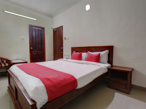 Kooloth Lake View Residency主图