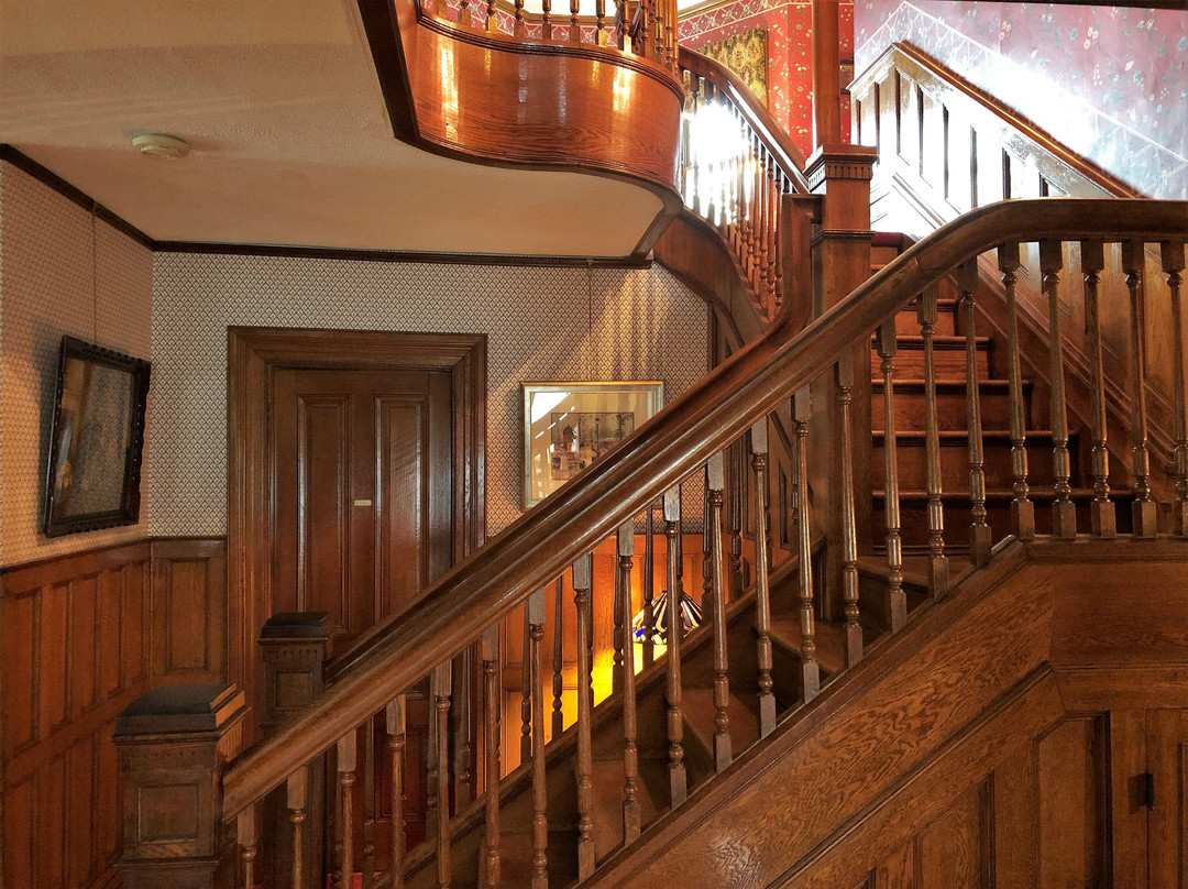 The Golden Oak Inn Bed & Breakfast主图