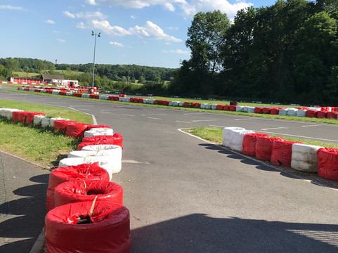 Karting Buffo-Ozouer-le-Voulgis必去景点