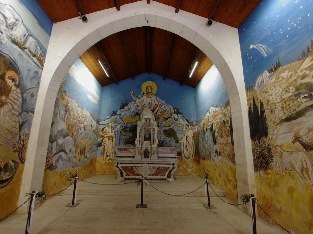 Chapelle des Pénitents Blancs-普罗旺斯地区莱博必去景点