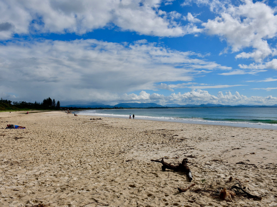 Belongil Beach景点图片