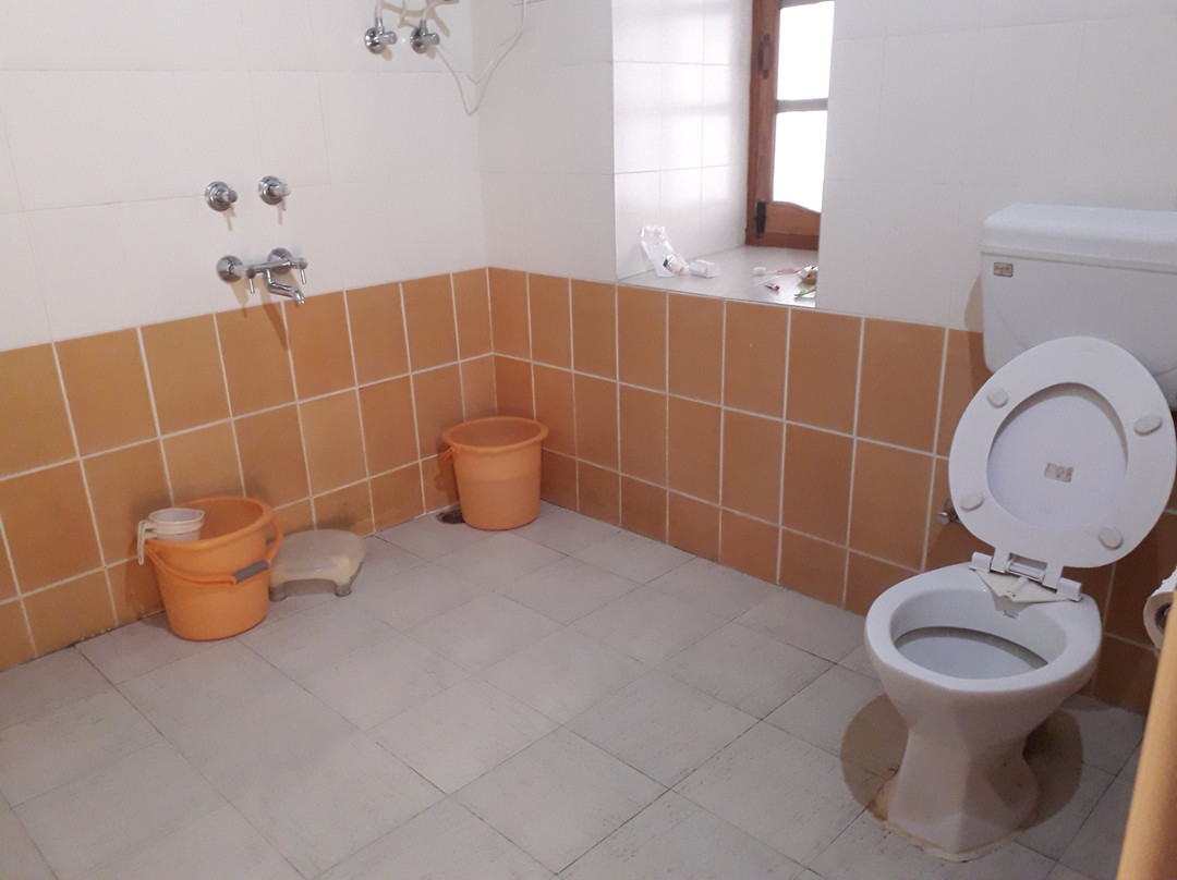 Kausani Best Inn主图