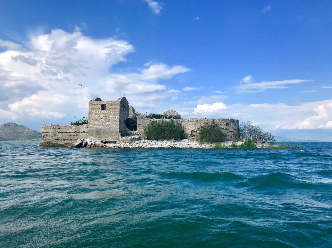 Grmozhur Fortress景点图片