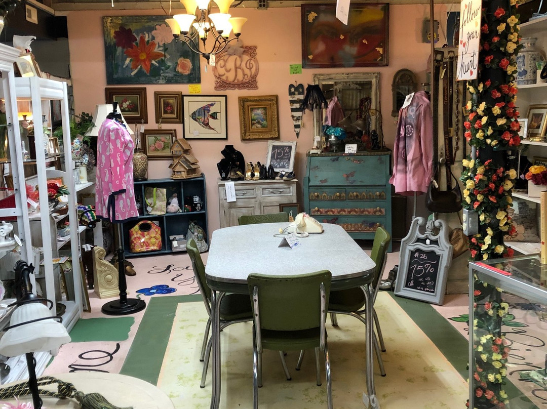 Yesterdays Treasures Today-Dickson必去景点