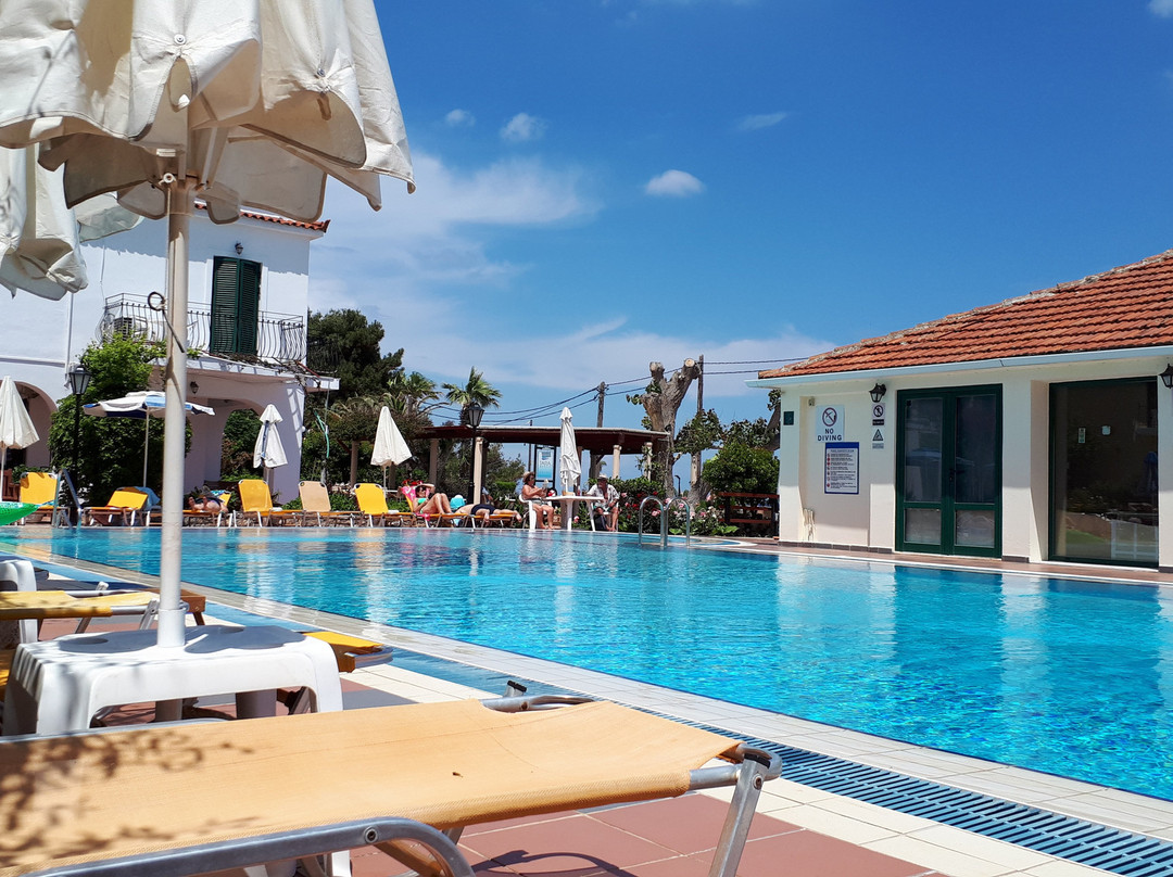 Tara Beach Hotel主图