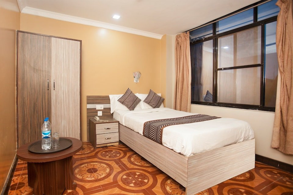 OYO 343 Pop Life Hotel
