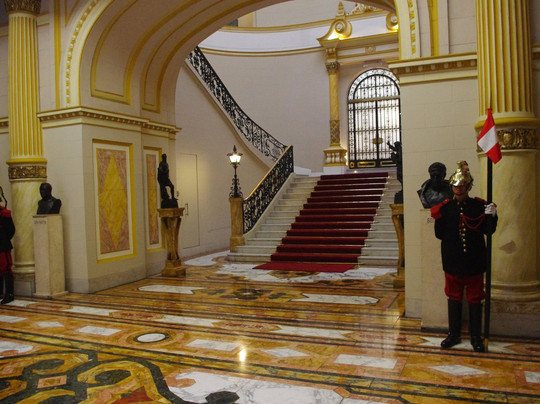 Mila Tour Guide-利马必去景点