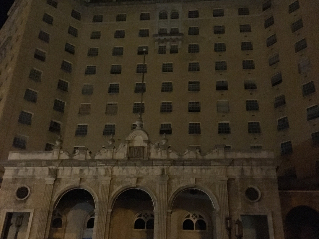 The Baker Hotel Ghost Walk-矿泉井城必去景点