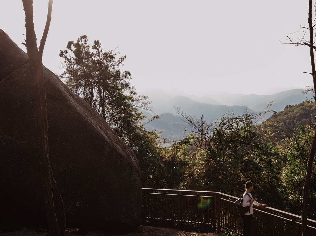 河源新丰江水库大坝-河源市必去景点