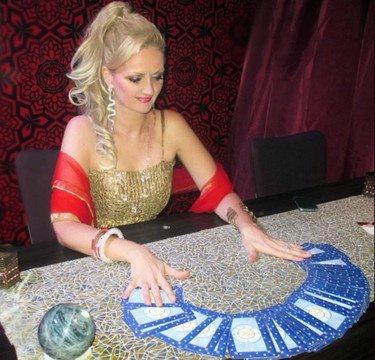 Debbie Creagh International Psychic Medium-曼谷必去景点