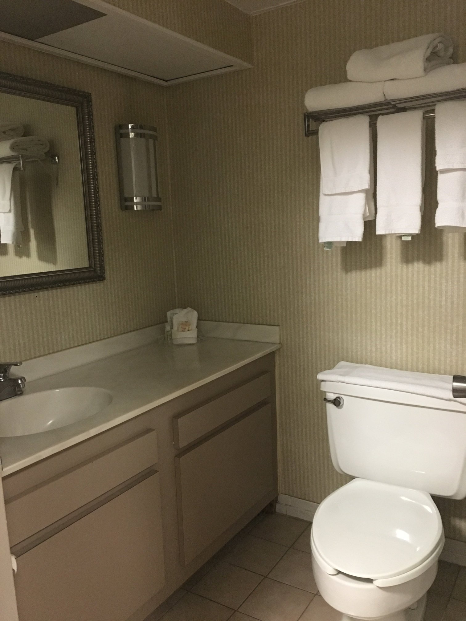 卡特雷拉威假日酒店-浴室