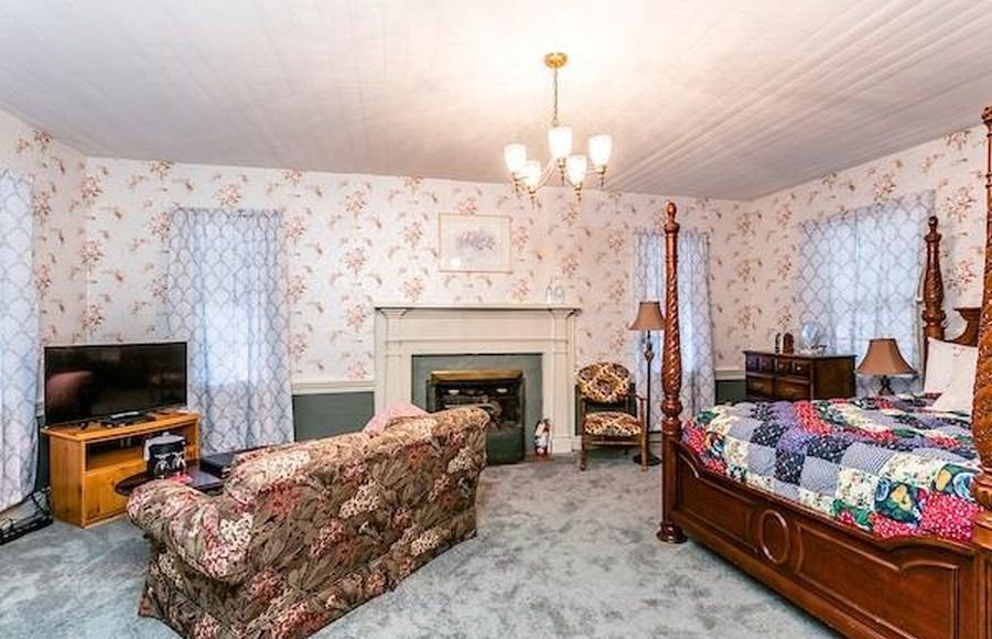 The Buckhorn Inn主图