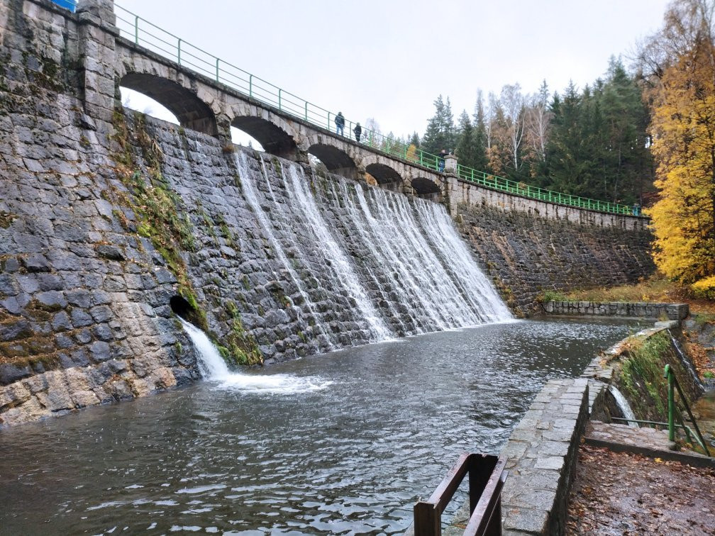 Dam on Lomnica景点图片