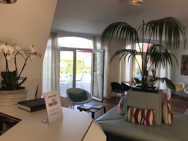 Adonis Mougins主图