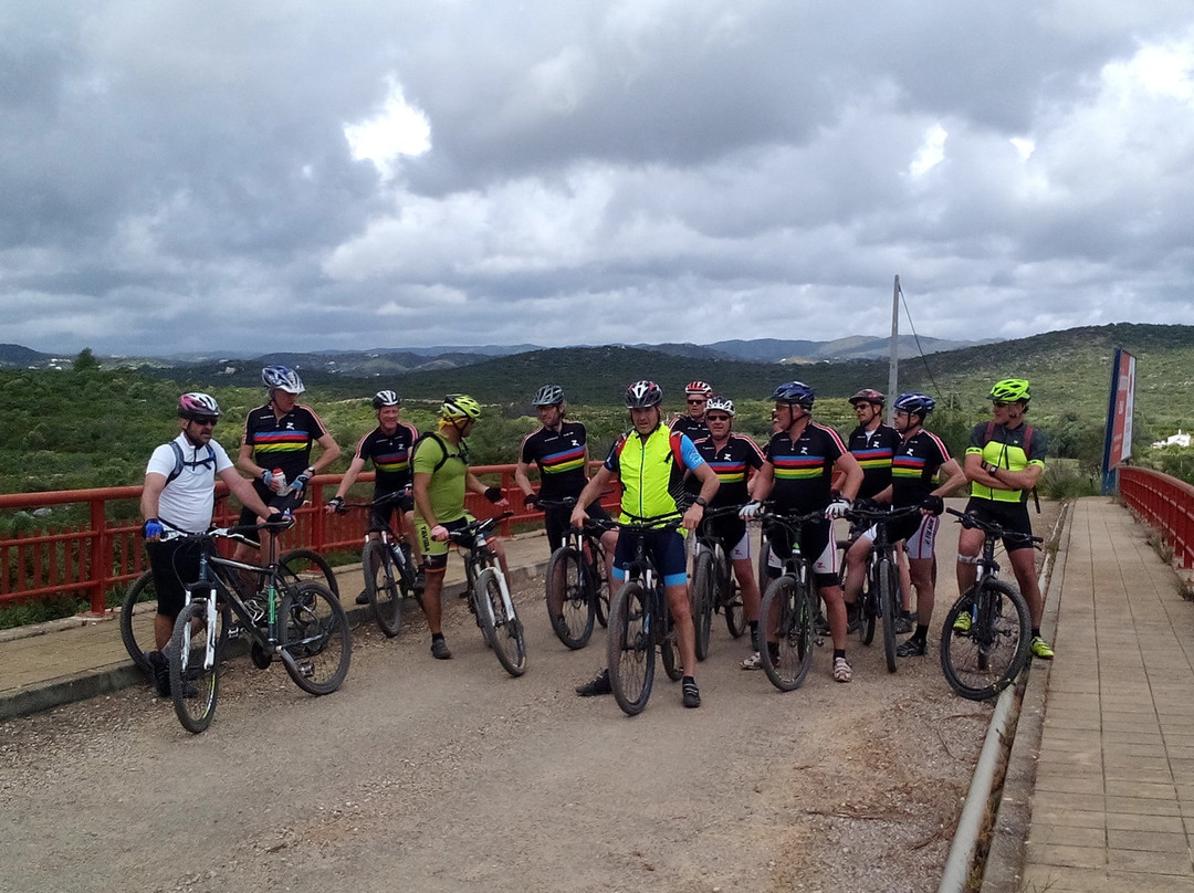 Alemvila Tours-Altura必去景点