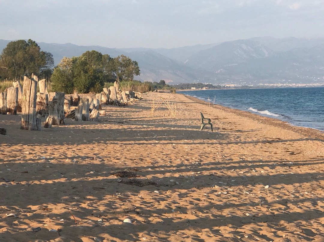 Paralia Velikas-Messini必去景点