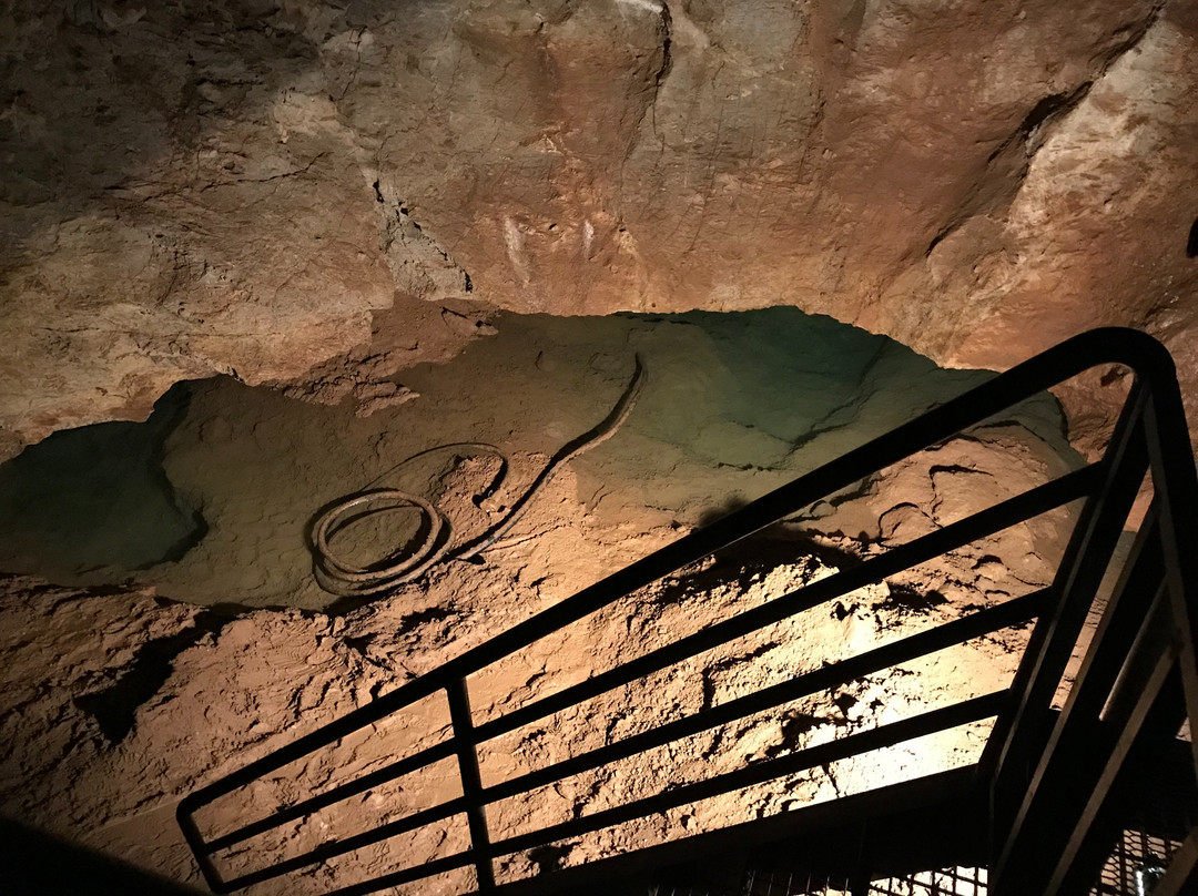 Kristallhöhle Kubach-Weilburg必去景点