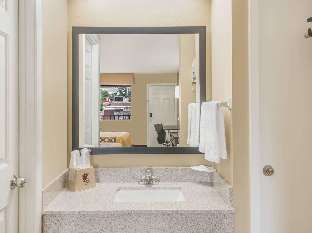 Super 8 by Wyndham Bryant Little Rock Area主图