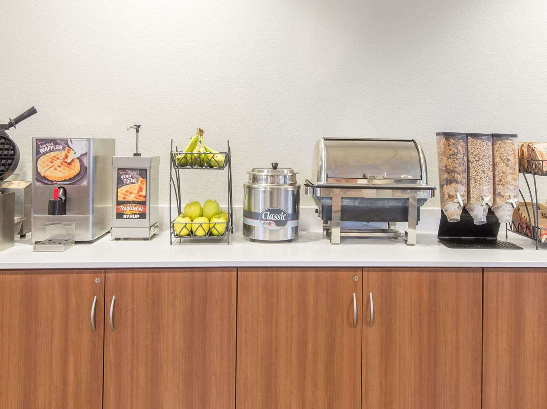 Microtel Inn & Suites By Wyndham Cadiz主图