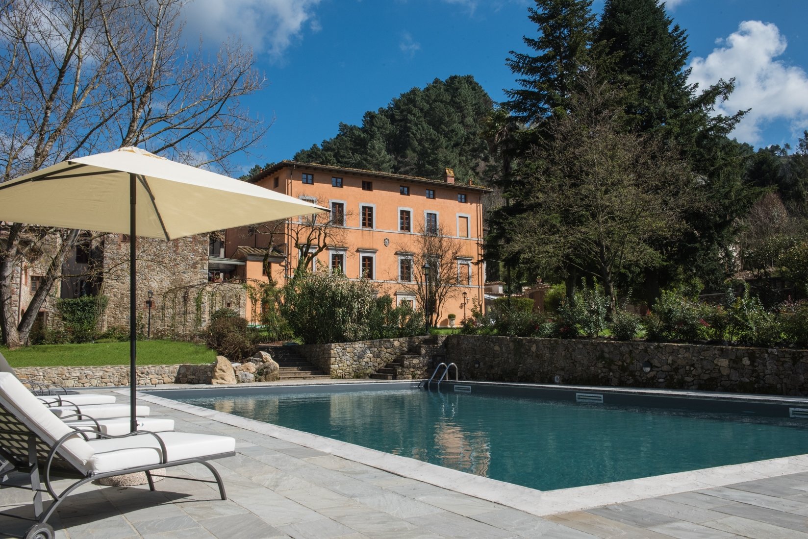 Relais Corte Rodeschi-泳池