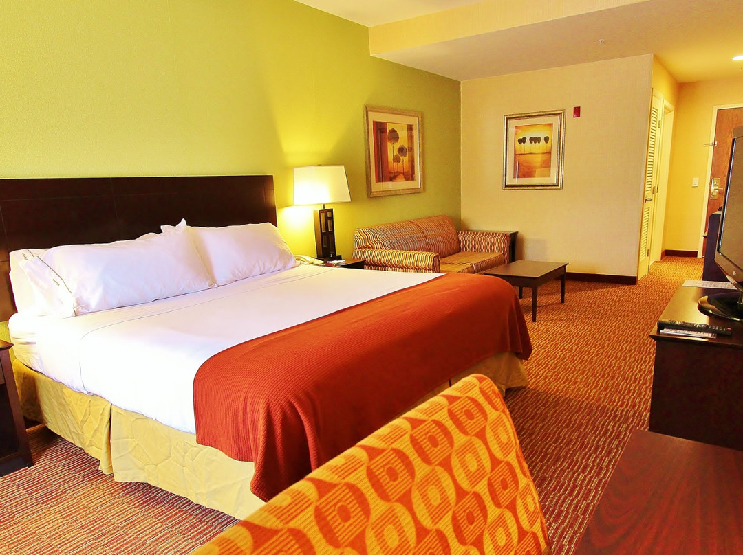 GreenTree Inn & Suites Pinetop主图