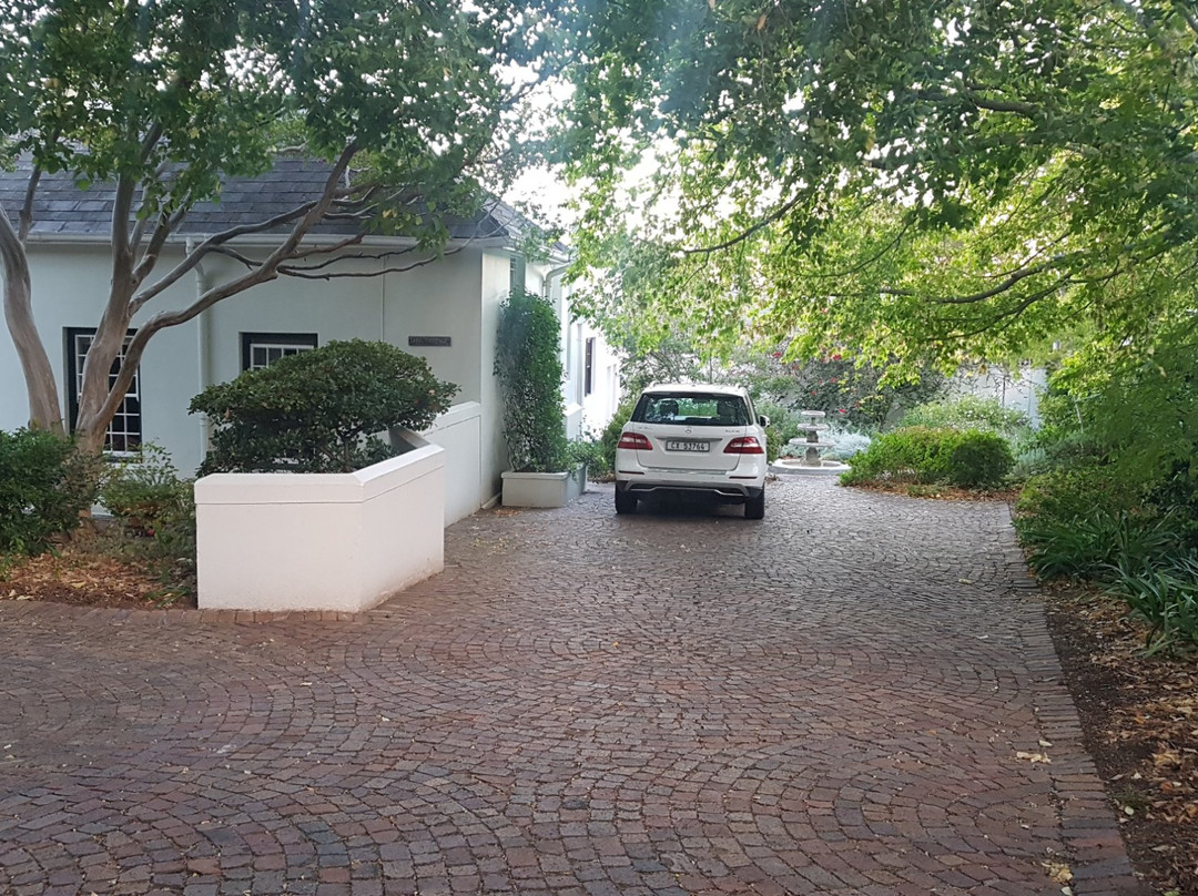 Long Cottage B&B主图