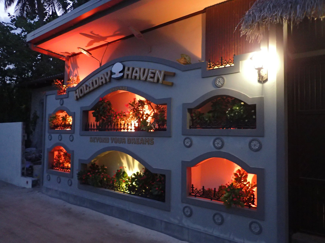 Holiday Haven Ukulhas主图