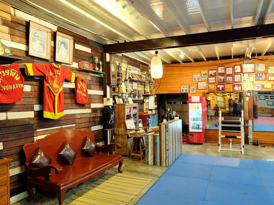 Bang Muang酒店住宿-Sor Vorapin Muay Thai Home