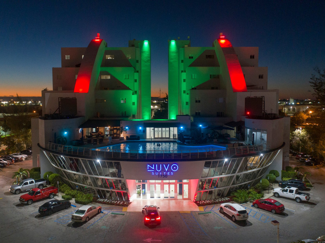 Nuvo Suites Hotel主图