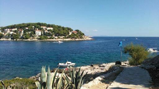 Island Galešnik景点图片
