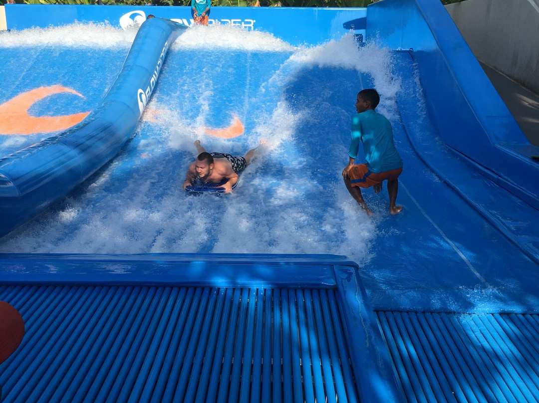 FlowRider Waterbom Bali-库塔必去景点
