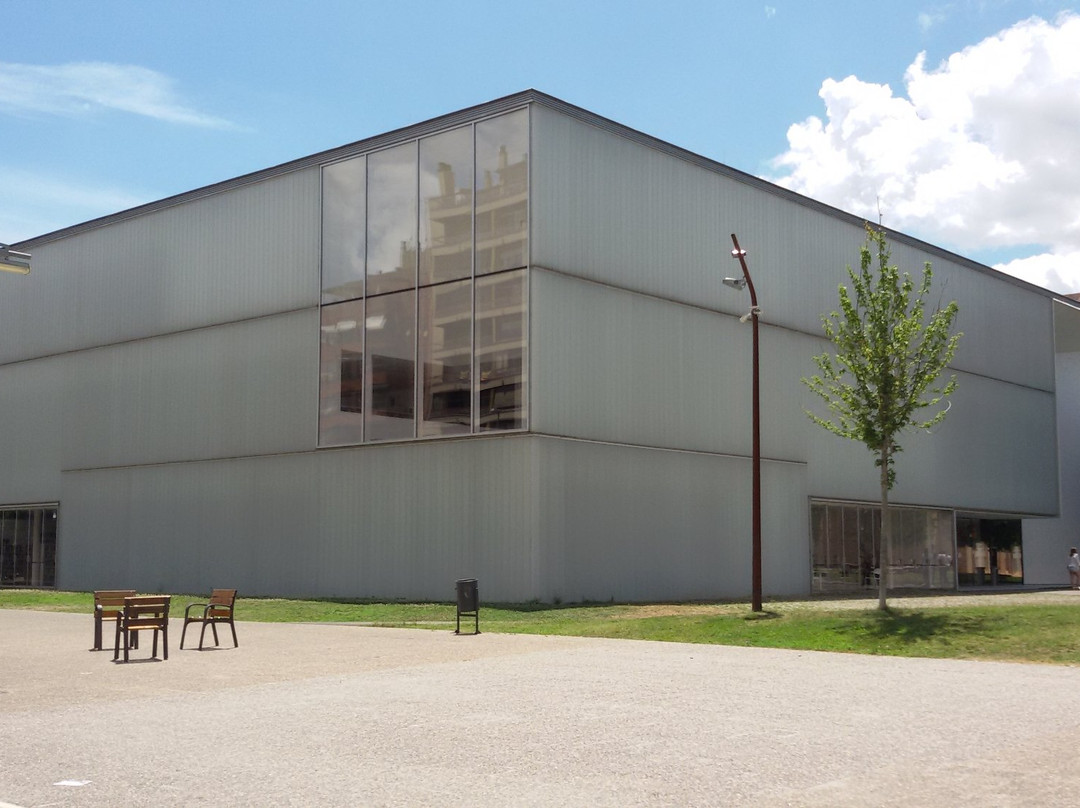 Biblioteca Publica de Girona Carles Rahola景点图片