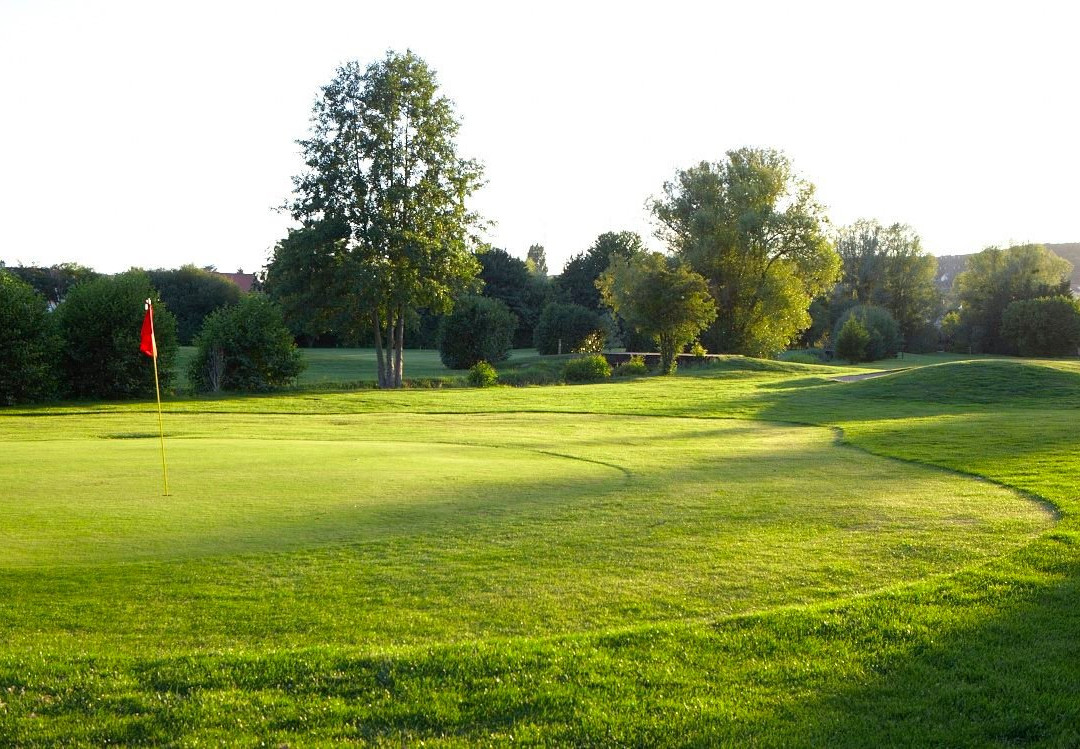 UGOLF Golf de Verrières Le Buisson景点图片