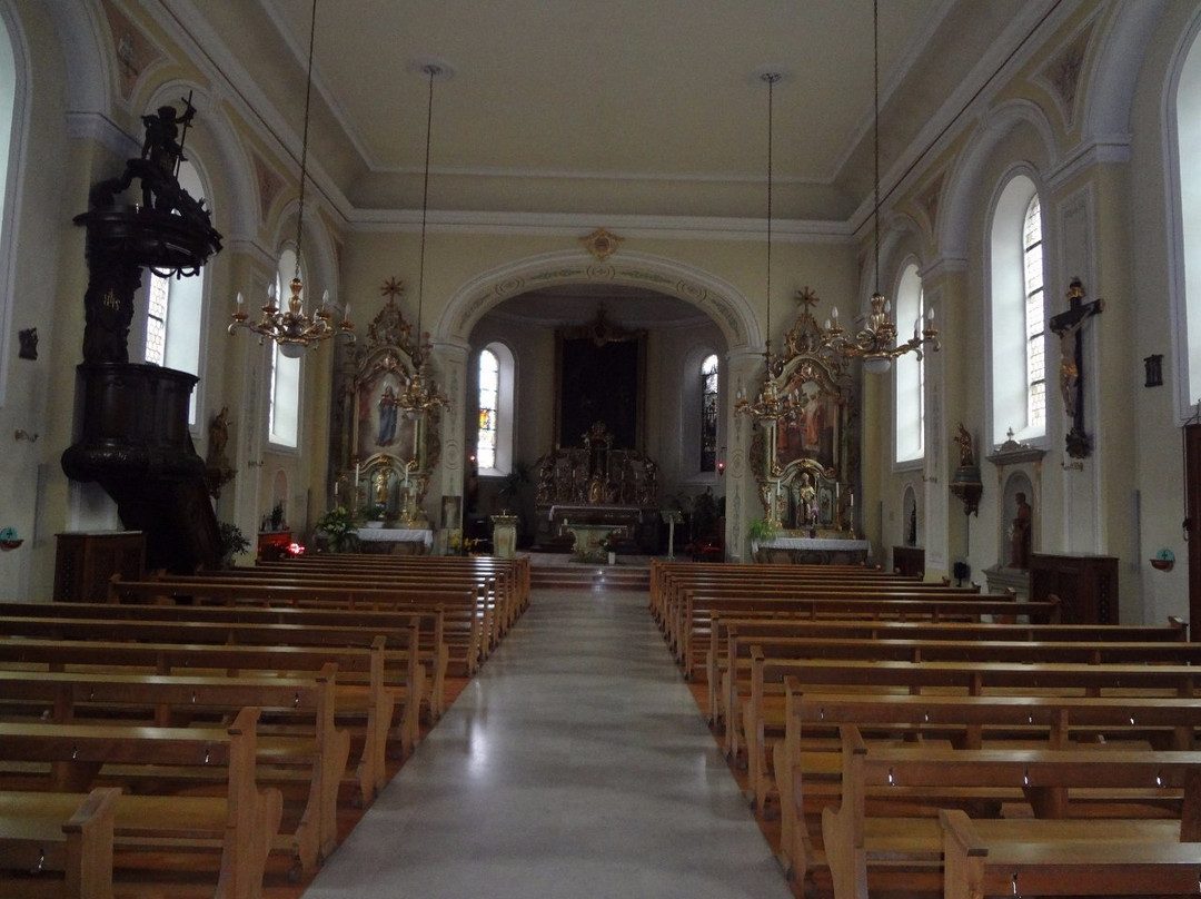 L'Eglise Saint-Remi景点图片
