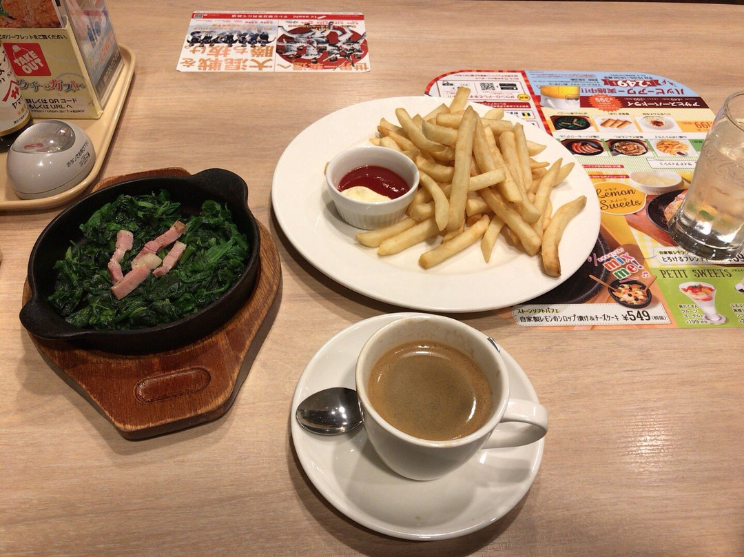 ガスト 足立江北店