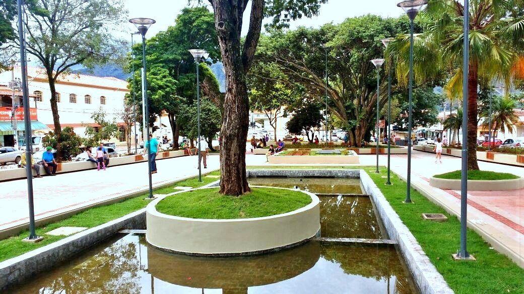 Praca Santa Cruz