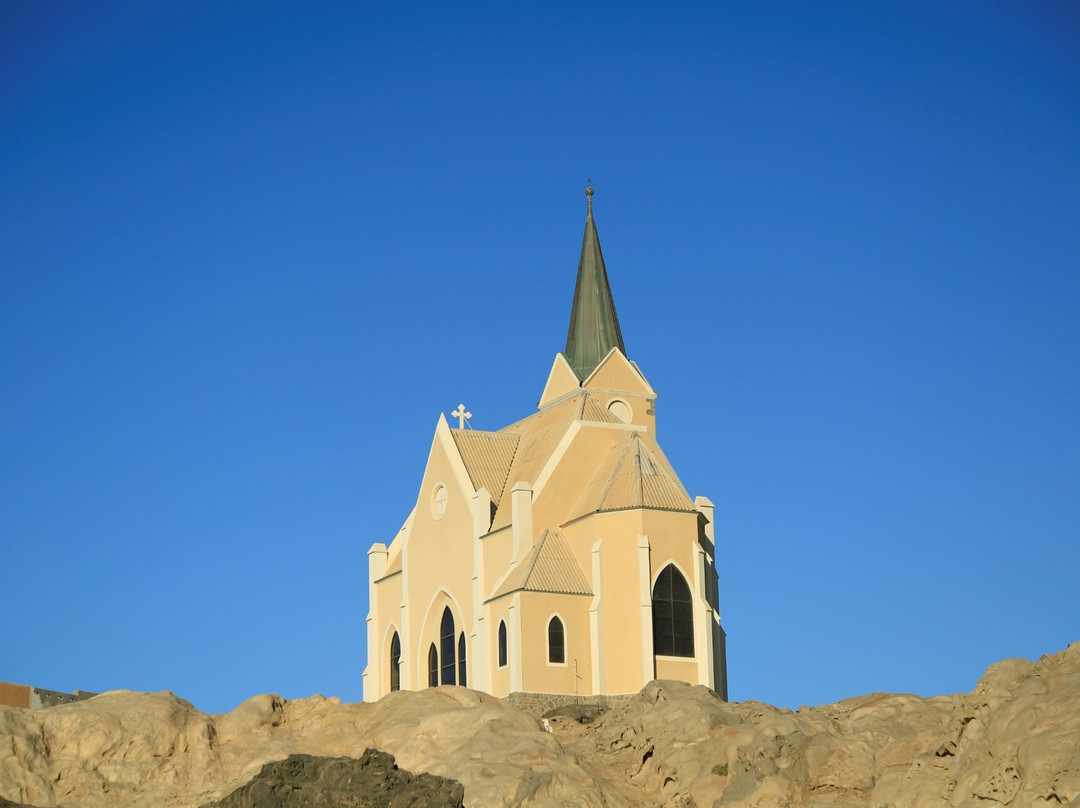 吕德里茨旅游景点-Felsenkirche