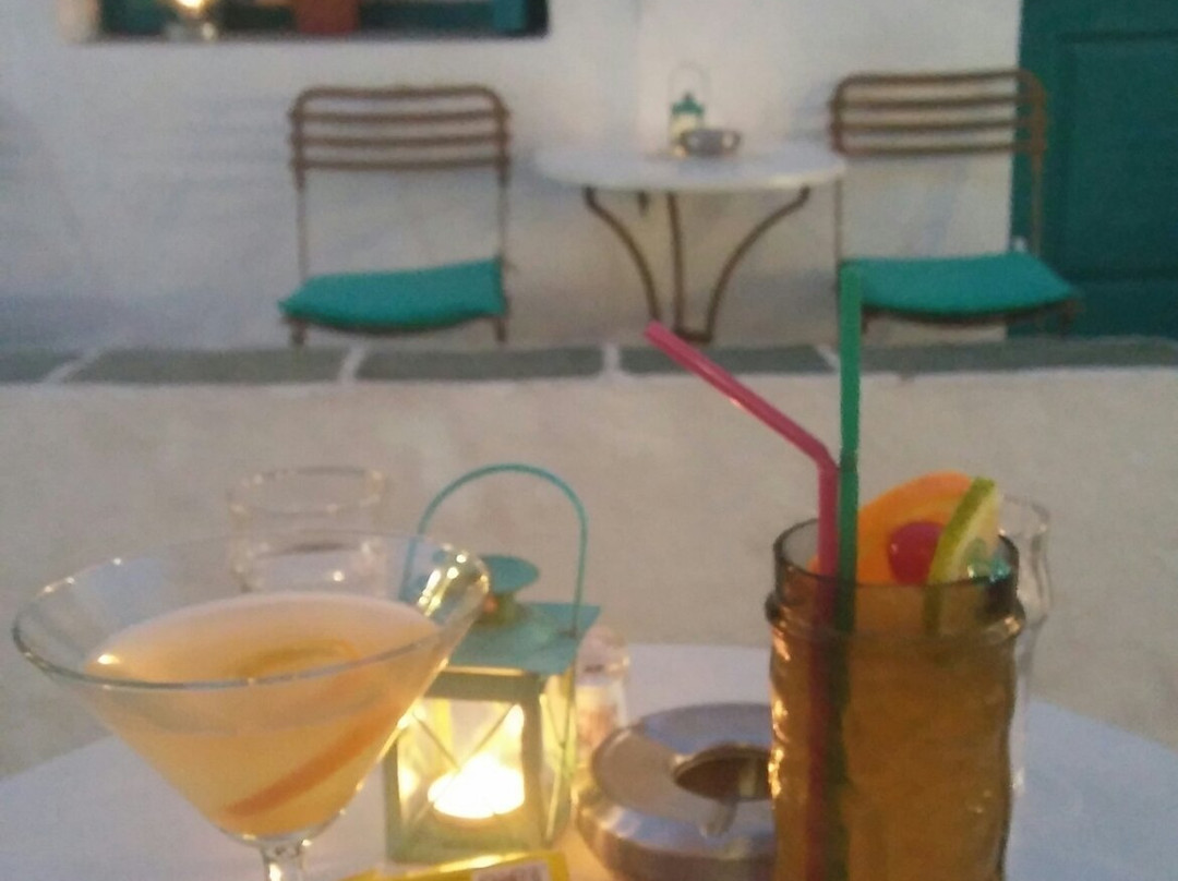 Aquarius Cafe Bar-Chora必去景点