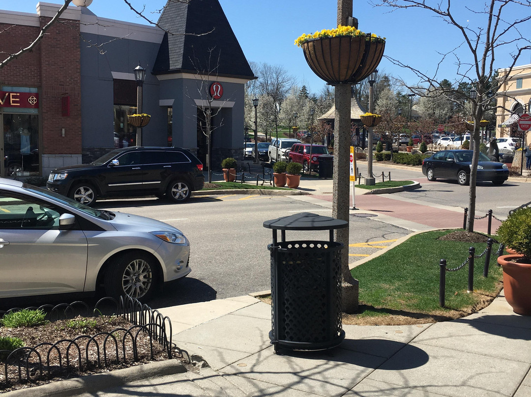 The Village of Rochester Hills-罗切斯特必去景点