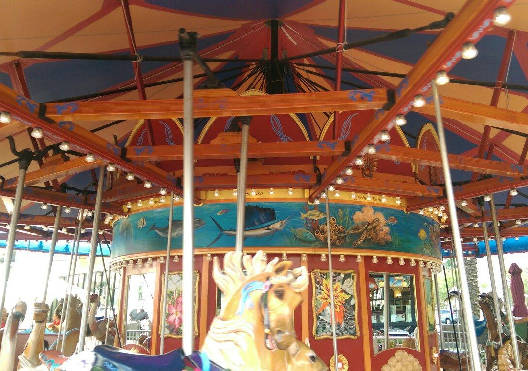 The Downtown Carousel-棕榈滩花园必去景点