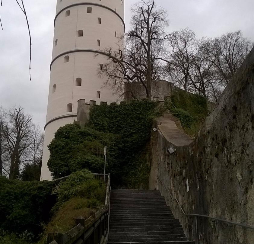 Weißer Turm-比伯拉赫（里斯）必去景点